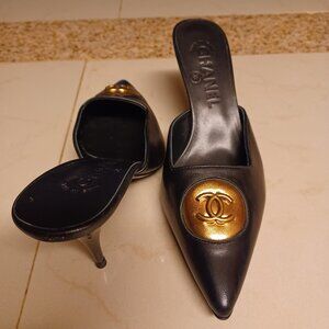 Shoe